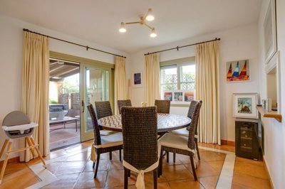 1447-611872-78d1f4f8b6655591b02d22fabb36a692d