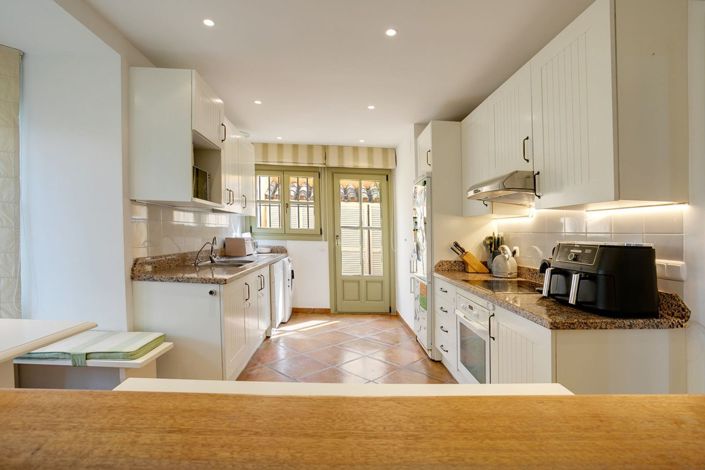 Image No.9-3 Bed Townhouse for sale