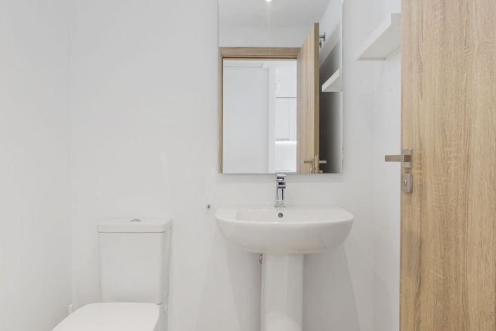 Image No.16-3 Bed Townhouse for sale