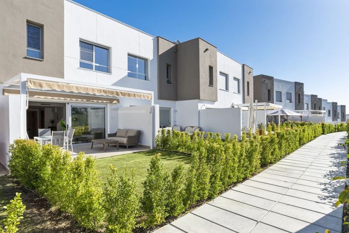 Image No.2-3 Bed Townhouse for sale