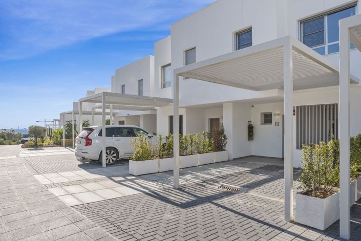 Image No.28-3 Bed Townhouse for sale