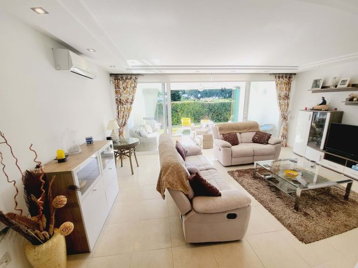 Image No.17-3 Bed Townhouse for sale