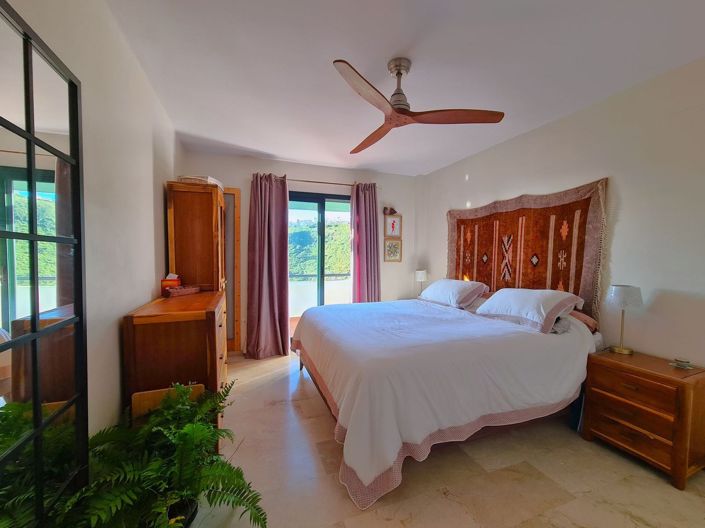 Image No.24-3 Bed Townhouse for sale