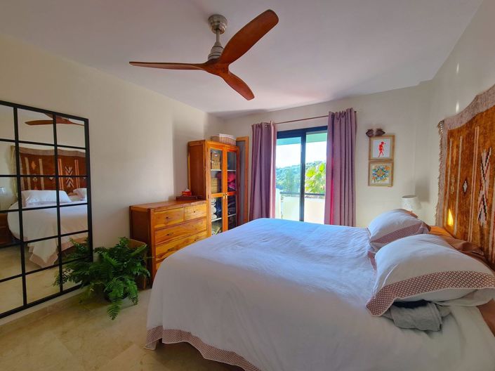 Image No.25-3 Bed Townhouse for sale