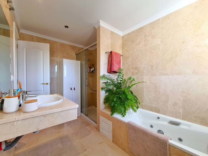 Image No.28-3 Bed Townhouse for sale