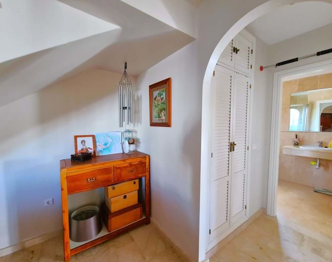 Image No.33-3 Bed Townhouse for sale