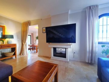 1447-611998-78d1f4f8b6655591b02d22fabb36a692d