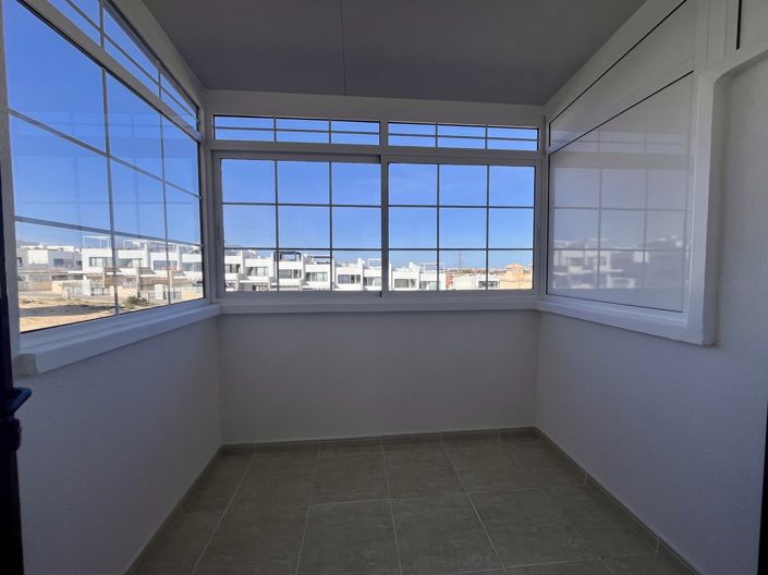 Image No.10-3 Bed Townhouse for sale