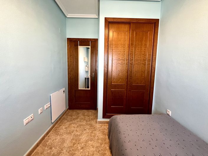 Image No.12-3 Bed Townhouse for sale