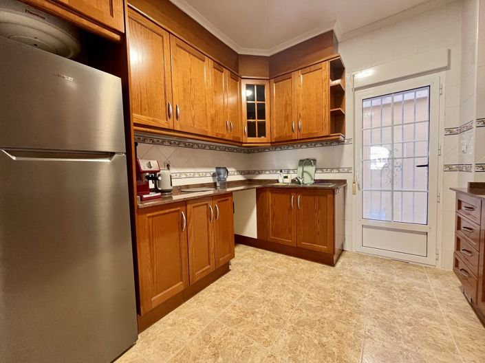 Image No.16-3 Bed Townhouse for sale