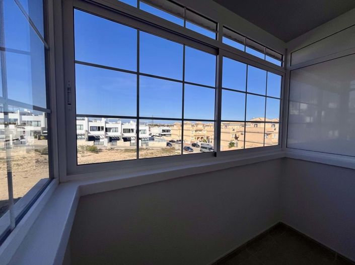 Image No.17-3 Bed Townhouse for sale