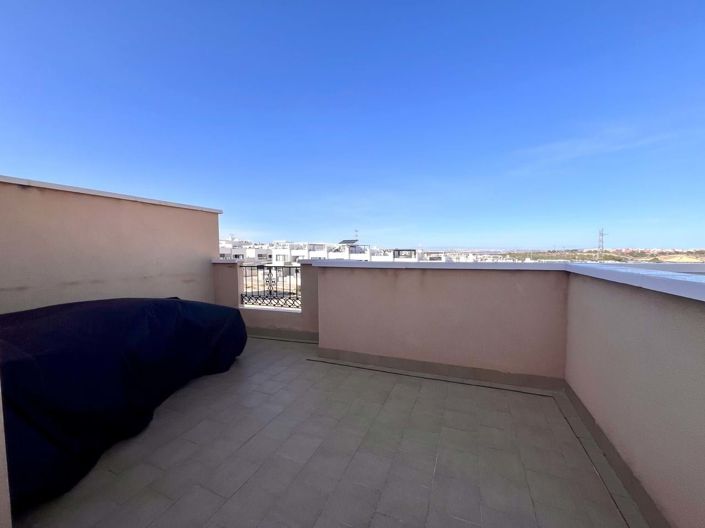 Image No.21-3 Bed Townhouse for sale