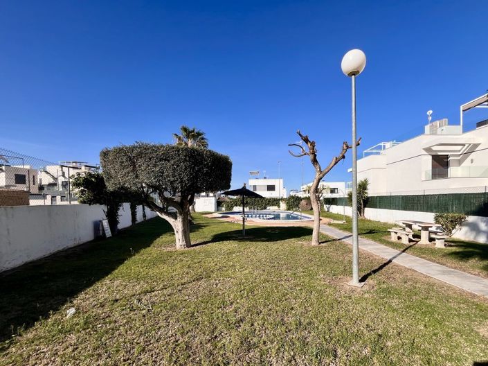 Image No.27-3 Bed Townhouse for sale