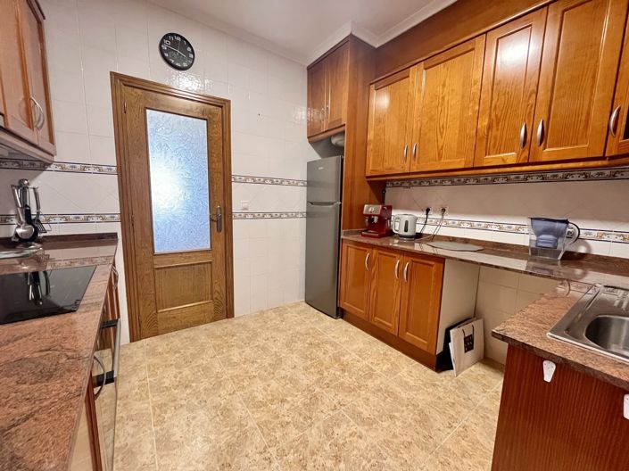 Image No.6-3 Bed Townhouse for sale