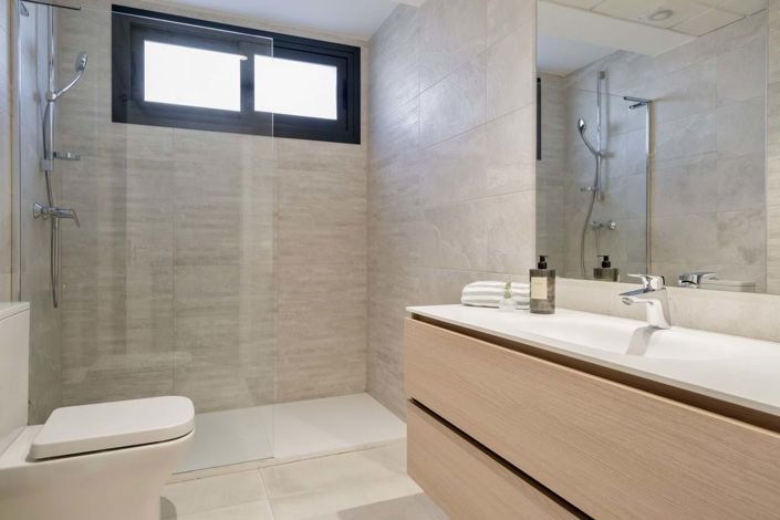 Image No.25-2 Bed Apartment for sale