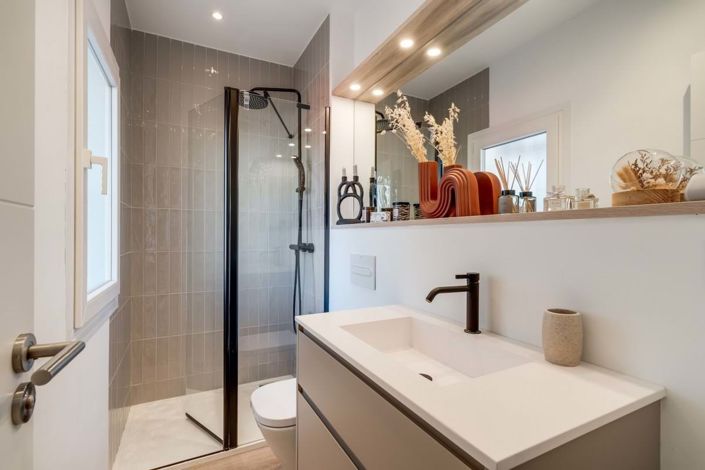 Image No.14-3 Bed Townhouse for sale