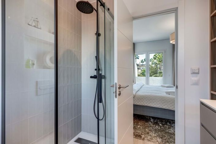 Image No.17-3 Bed Townhouse for sale