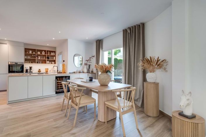 Image No.4-3 Bed Townhouse for sale