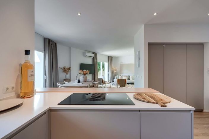 Image No.8-3 Bed Townhouse for sale