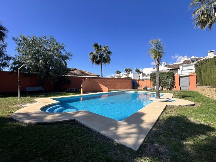 Image No.30-3 Bed Townhouse for sale