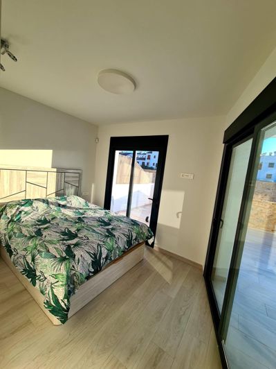 Image No.13-3 Bed Apartment for sale