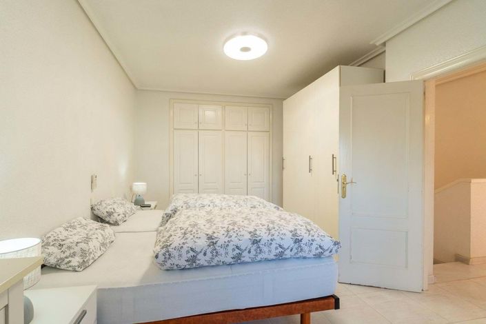 Image No.32-4 Bed Villa for sale