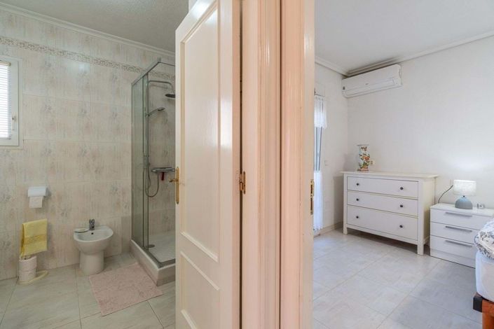 Image No.34-4 Bed Villa for sale