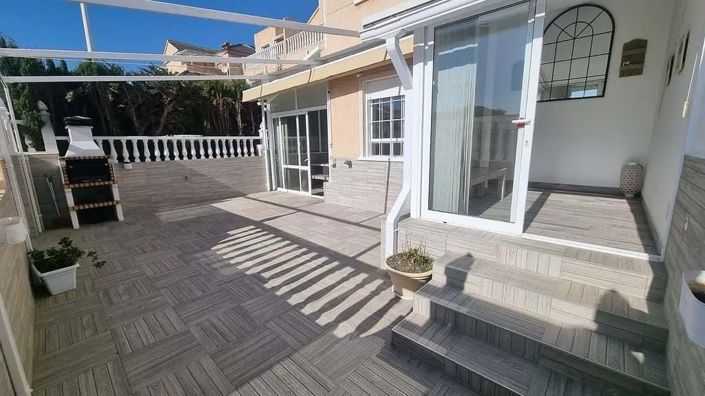 Image No.24-3 Bed Townhouse for sale