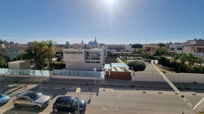 Image No.28-3 Bed Townhouse for sale