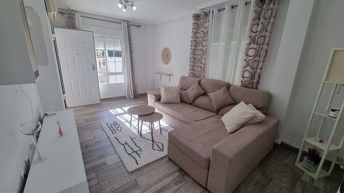 Image No.8-3 Bed Townhouse for sale