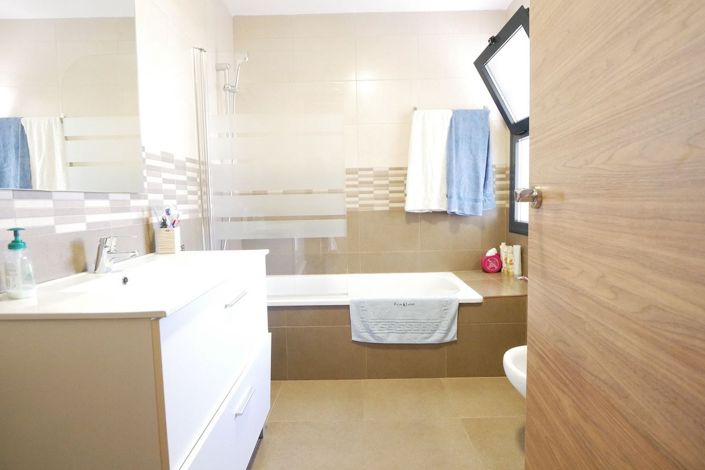 Image No.6-3 Bed Apartment for sale