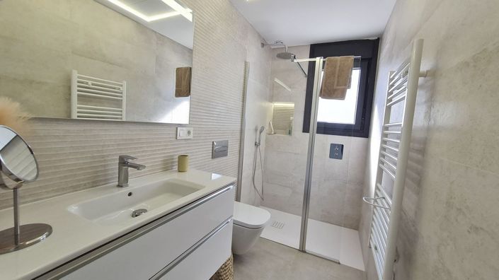 Image No.20-3 Bed Villa for sale