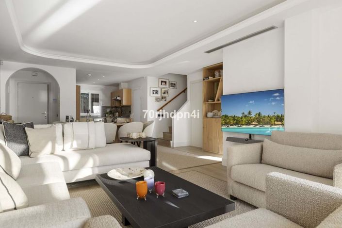 Image No.3-3 Bed Townhouse for sale