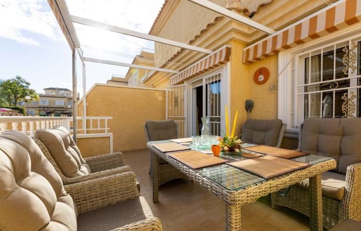 Image No.3-3 Bed Townhouse for sale