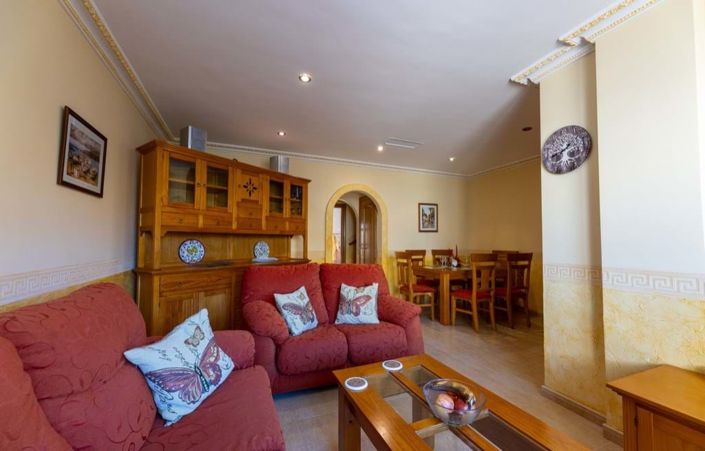 Image No.7-3 Bed Townhouse for sale