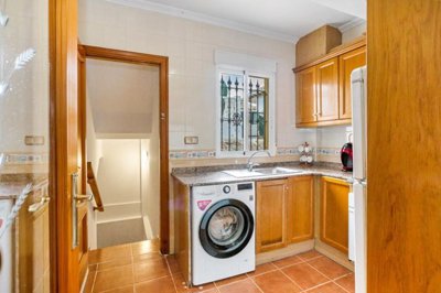 1447-608462-78d1f4f8b6655591b02d22fabb36a692d