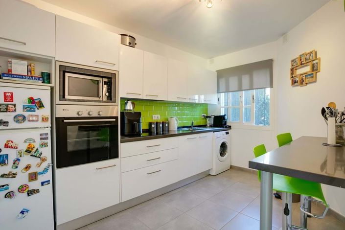 Image No.6-3 Bed Townhouse for sale