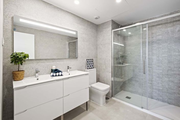 Image No.17-4 Bed Townhouse for sale