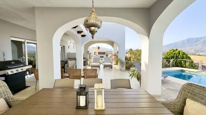 Image No.10-6 Bed Villa for sale