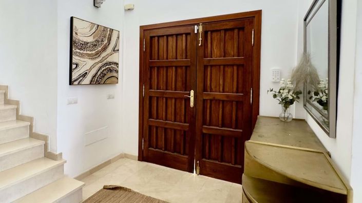 Image No.23-6 Bed Villa for sale