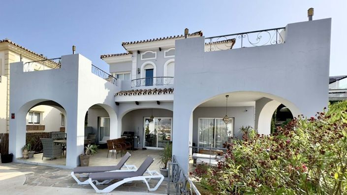 Image No.4-6 Bed Villa for sale