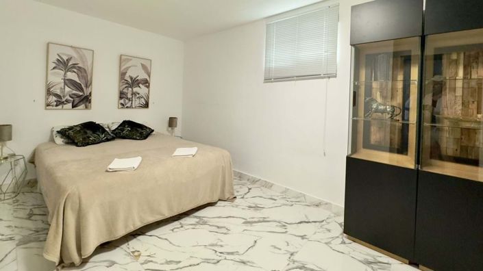 Image No.41-6 Bed Villa for sale