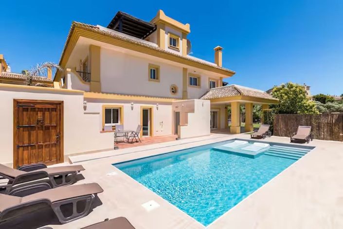 Image No.1-4 Bed Semi-Detached for sale