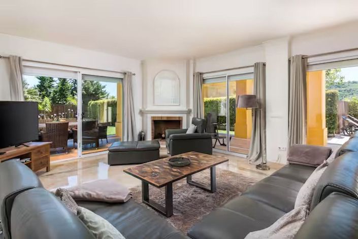 Image No.2-4 Bed Semi-Detached for sale