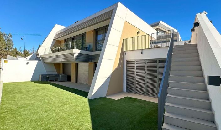 Image No.2-3 Bed Townhouse for sale