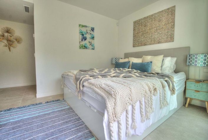 Image No.20-3 Bed Townhouse for sale