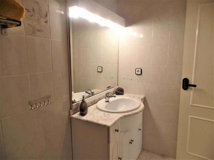 Image No.30-2 Bed Apartment for sale