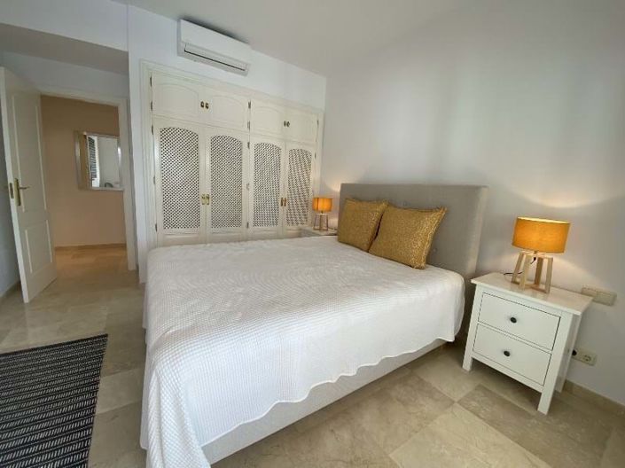 Image No.27-5 Bed Villa for sale