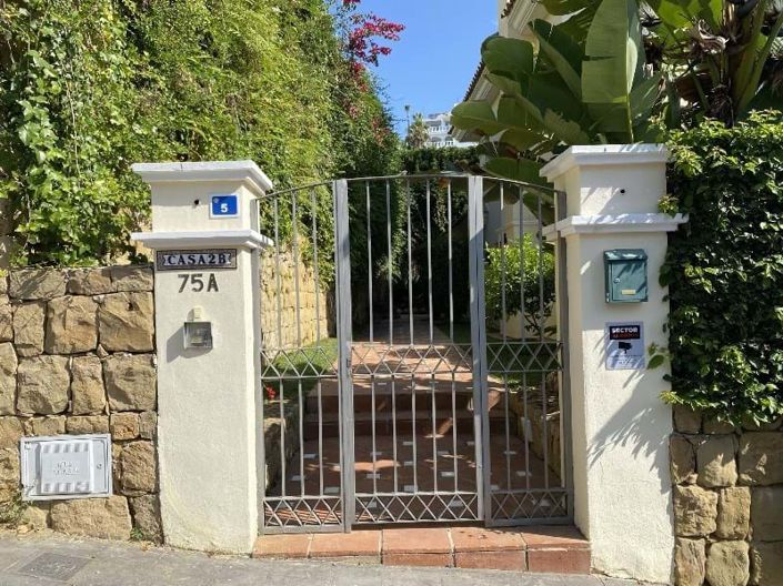 Image No.36-5 Bed Villa for sale