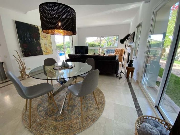 Image No.6-5 Bed Villa for sale